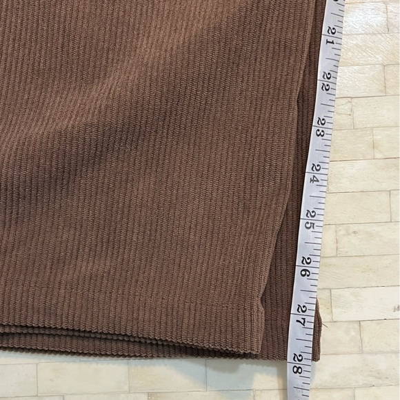 HALARA High Waisted Zipper Pocket Corduroy Casual Pants in Acorn size Large - Picture 10 of 12